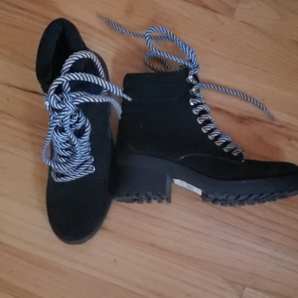 Black Boots